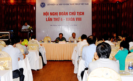 Hội nghị Đoàn chủ tịch Liên hiệp các Hội Văn học Nghệ thuật Việt Nam lần thứ 4
